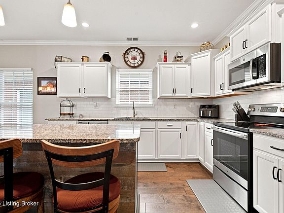 4th image of 6607 Villa Spring Dr