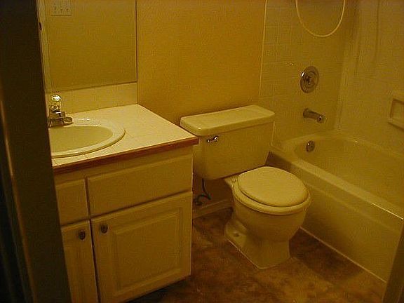 5th image of 14200 NE 171st St #105
