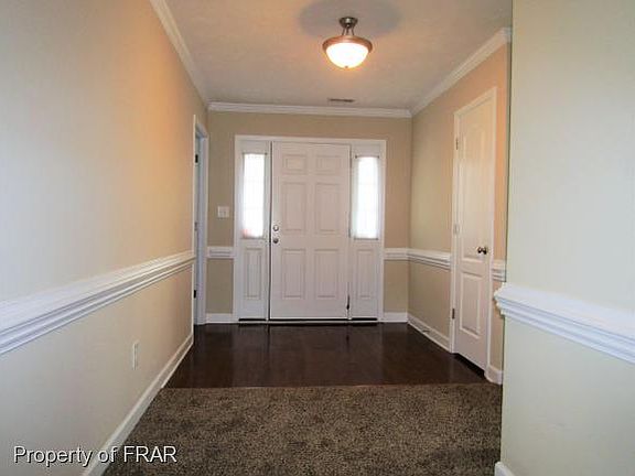 3rd image of 140 Hampshire Ct