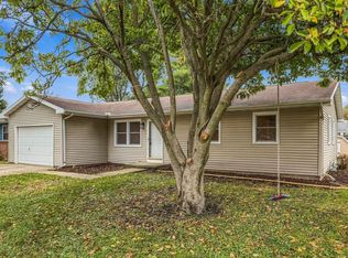 1812 Stratford Dr, Champaign, IL 61821