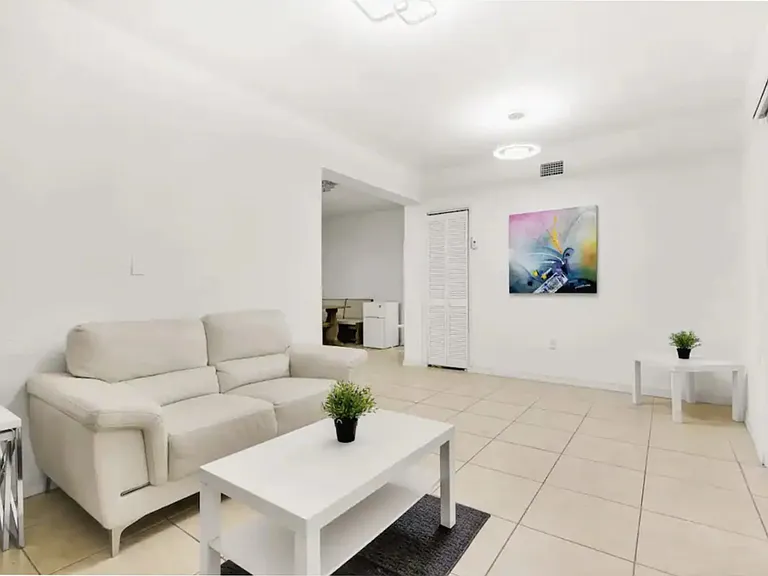2710 SW 22nd Ave — Photo 51