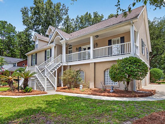 5th image of 200 Castle Harbor Dr