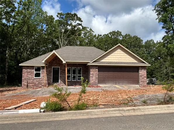 2475 Woodsman Cir, Tahlequah, OK 74464