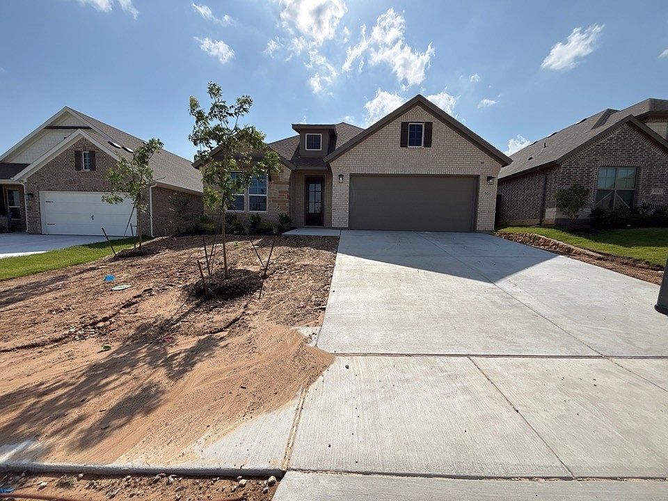 1st image of 509 Waterford Park Blvd