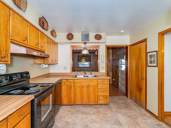 4th image of 3611 Twin Oak Ln