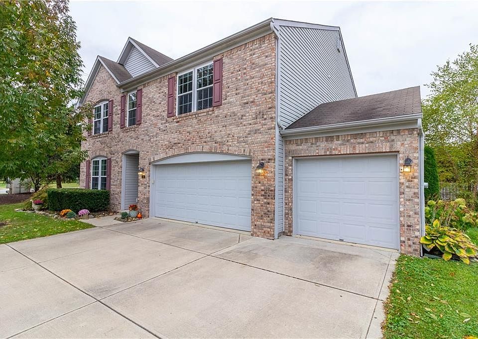1st image of 102 Flatrock Blvd