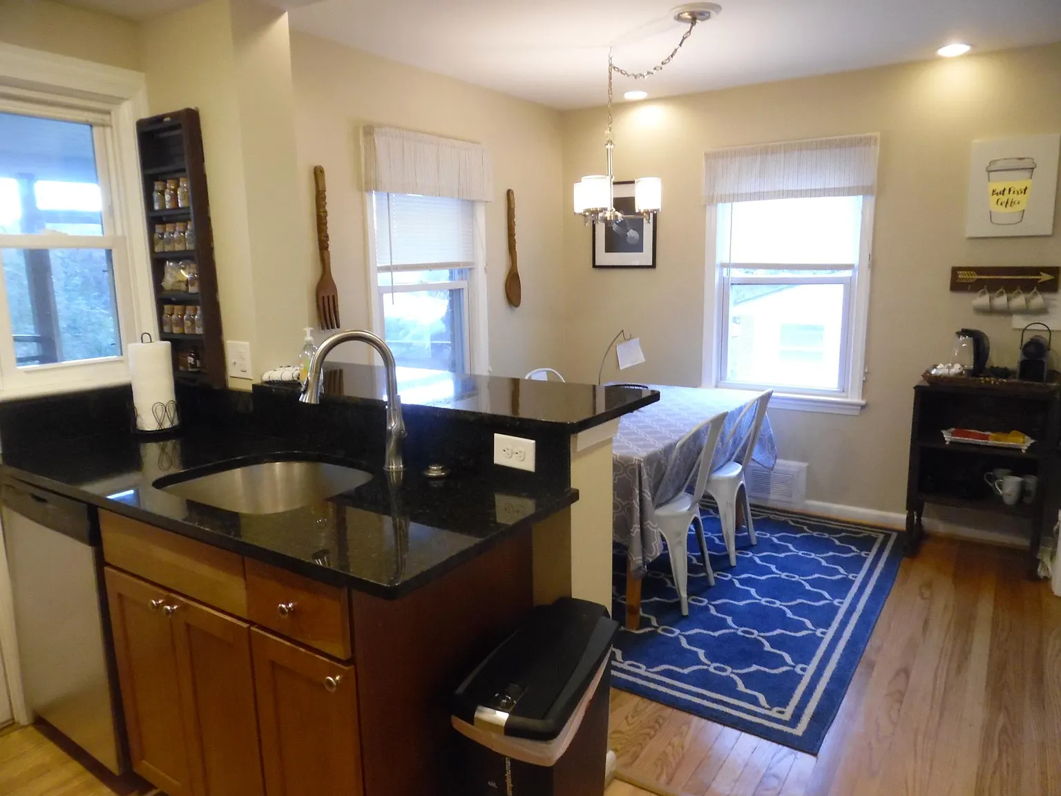 3 bed, 1080 sqft, $2,950 — Photo 4