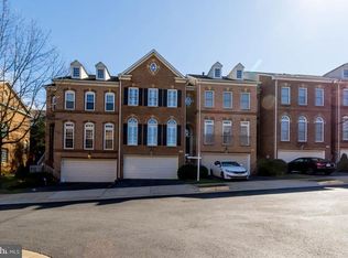 12473 Rose Path Cir, Fairfax, VA 22033