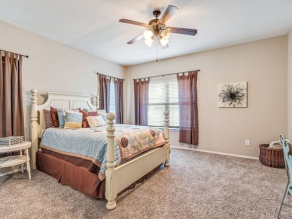 5th image of 3344 S 3rd St #4B-3Ba-2500Sqft