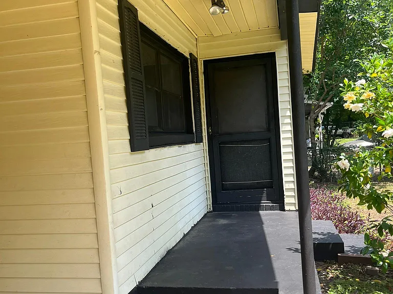 1114 Joe Louis St — Photo 1