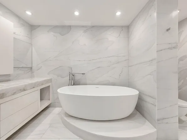 605 Park Avenue image 23 of 26