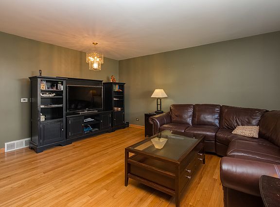 2nd image of 4901 Carol Ave #D