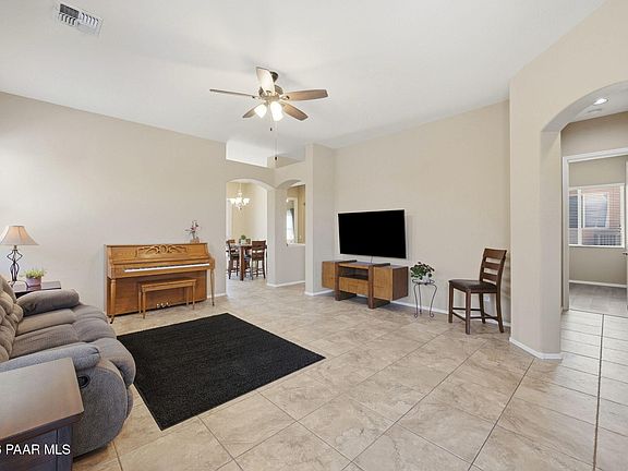 5th image of 5841 N Thornberry Dr