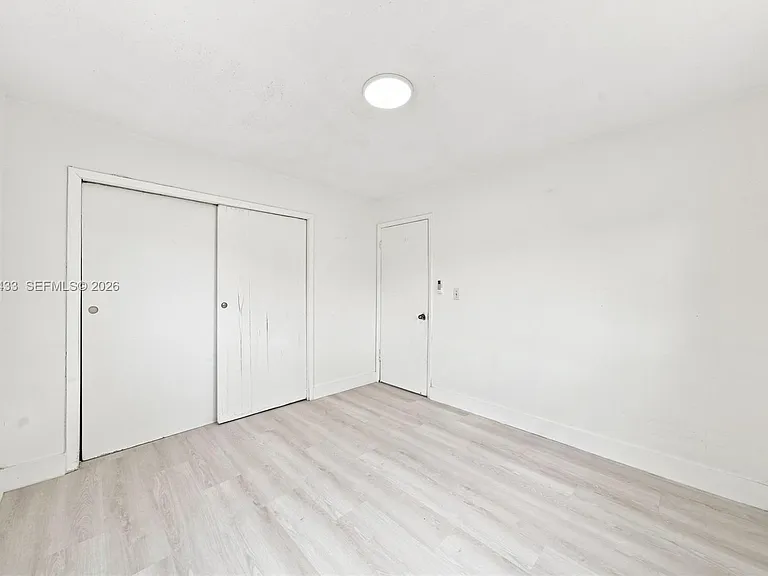634 SW 7th Ct #5 — Photo 12