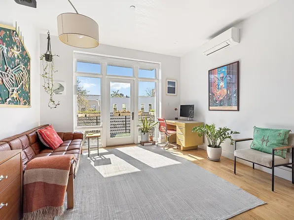 71 Cooper St #3A, Brooklyn, NY 11207