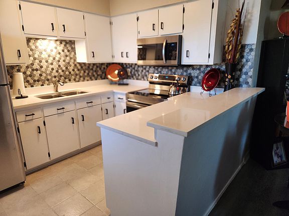 4th image of 2315 63rd St
