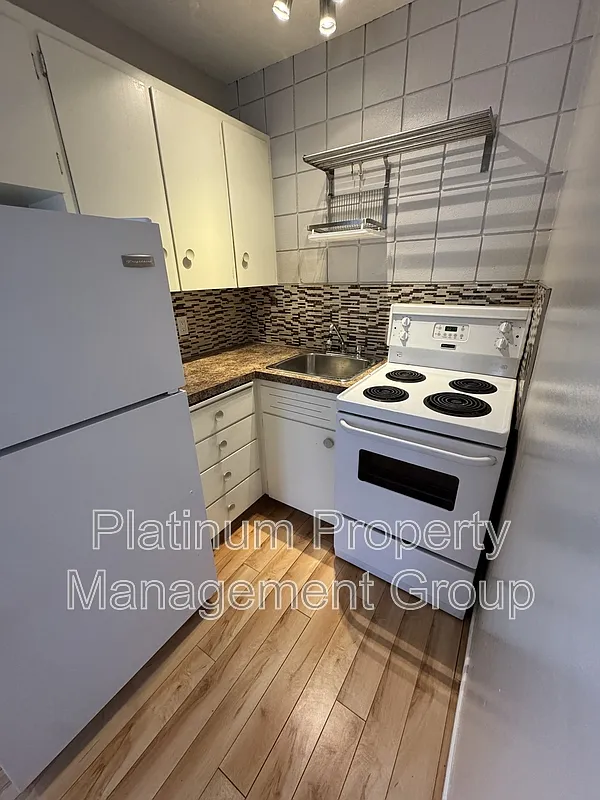 1 bed, 1.0 bath, $1,250 — Photo 3