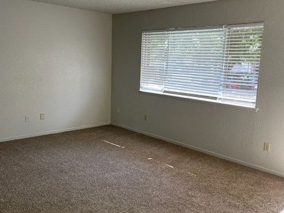 4th image of 1825 E Long St #1