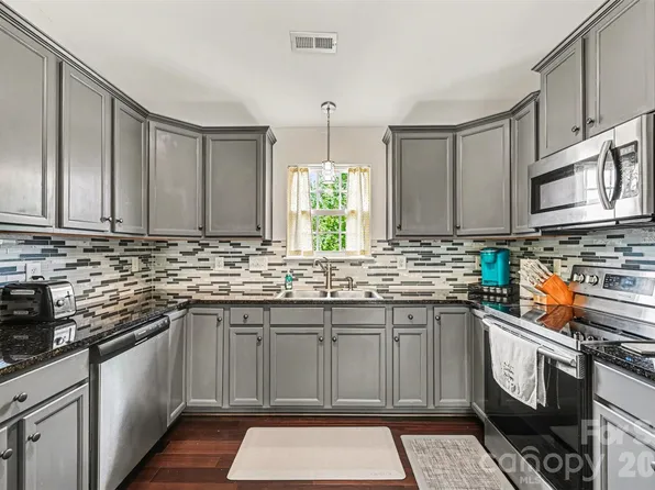 391 Lone Tree Ln, Clover, SC 29710