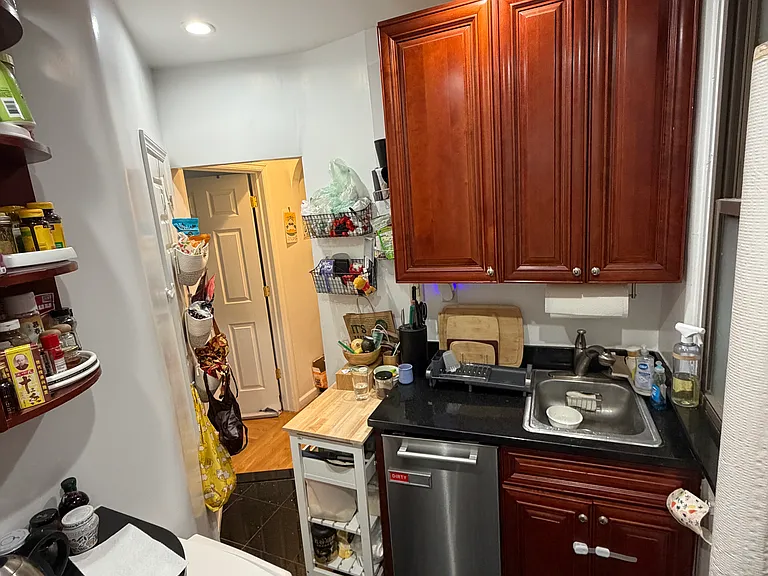 241 E 77th St #3R — Photo 6