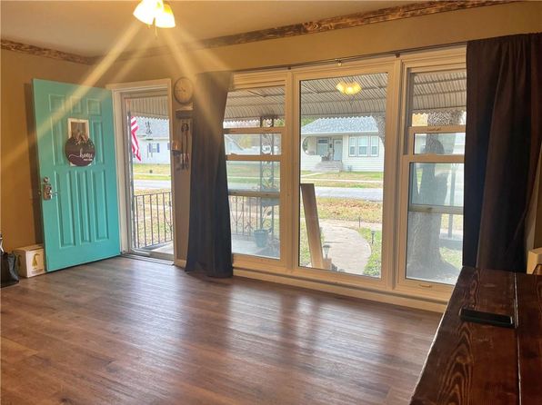 316 N Webster St, Erie, KS 66733