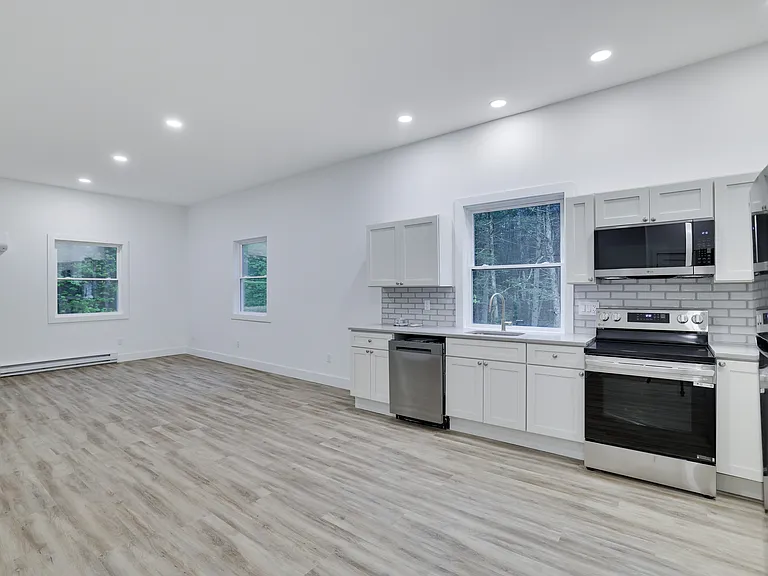 127 Evergreen Ln — Photo 15