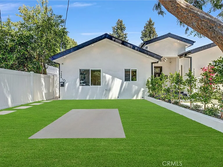 7508 1/2 Claire Ave — Photo 13