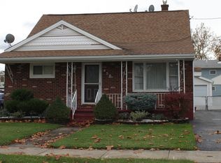 450 70th St, Niagara Falls, NY 14304