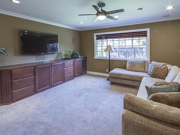 4th image of 6385 El Paseo Dr
