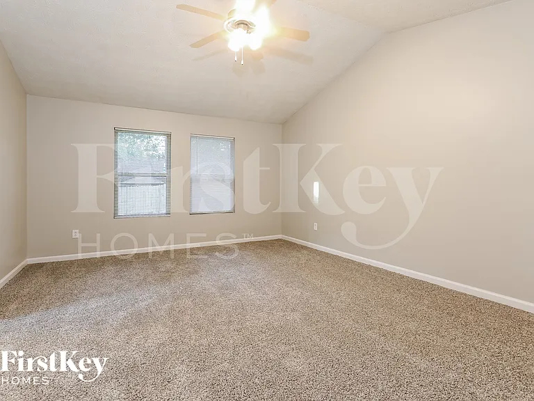 206 Red Oak Dr — Photo 8