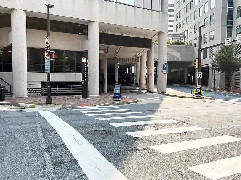 7500 Woodmont Ave #314 — Photo 32