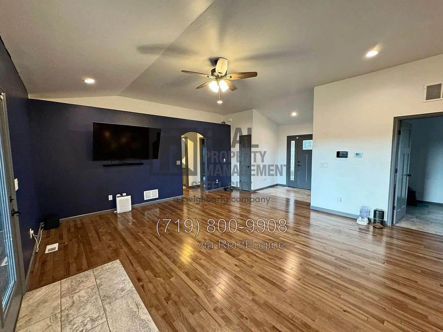 3 bed, 2.0 bath, 1782 sqft, $2,400 — Photo 3