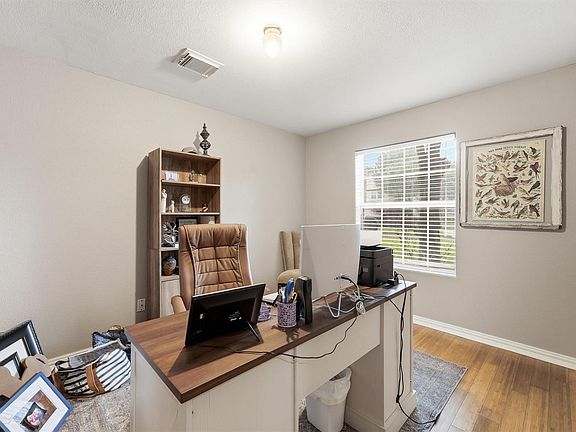 4th image of 426 Mystic Glen Loop