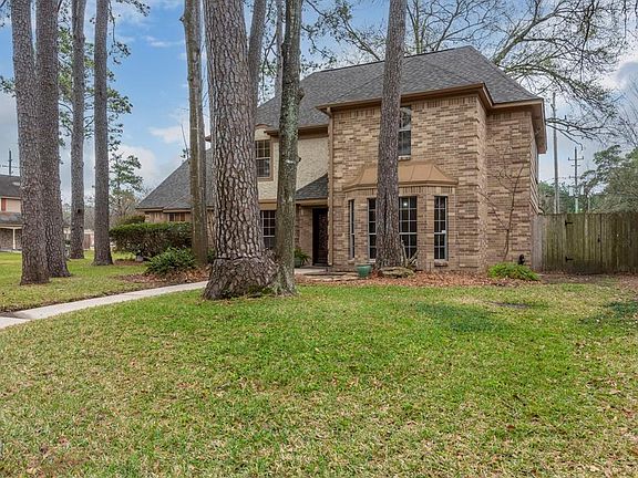 Hazelway is conveniently located to all that the Cypress area has to offer, zoned to fantastic schools and tucked away in beautiful Lakewood Forest.