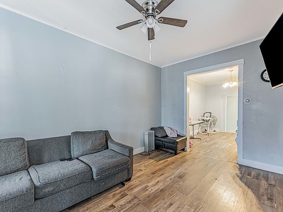 4th image of 7553 S Saint Lawrence Ave