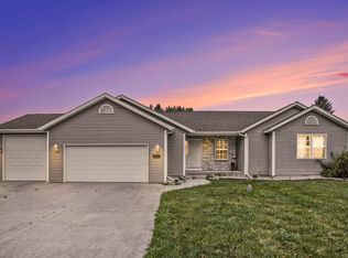 2228 S Hill Dr, Schoolcraft, MI 49087