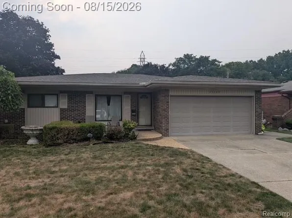 35209 Cathedral Dr, Sterling Heights, MI 48312