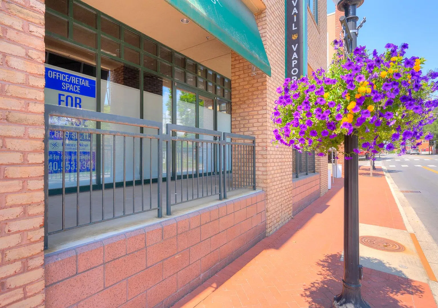 250 S Main St — Photo 1