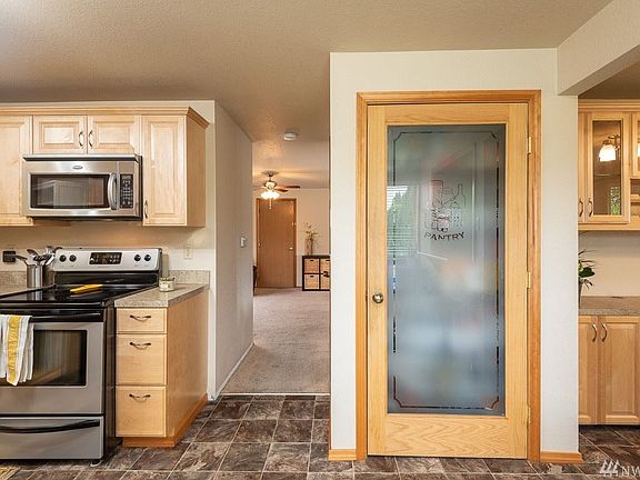 4th image of 15903 67th Street Ct E