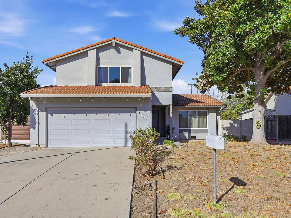 5569 Dunsburry Ct