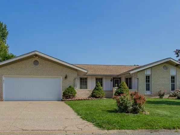 8422 Stonegate Dr, Newburgh, IN 47630