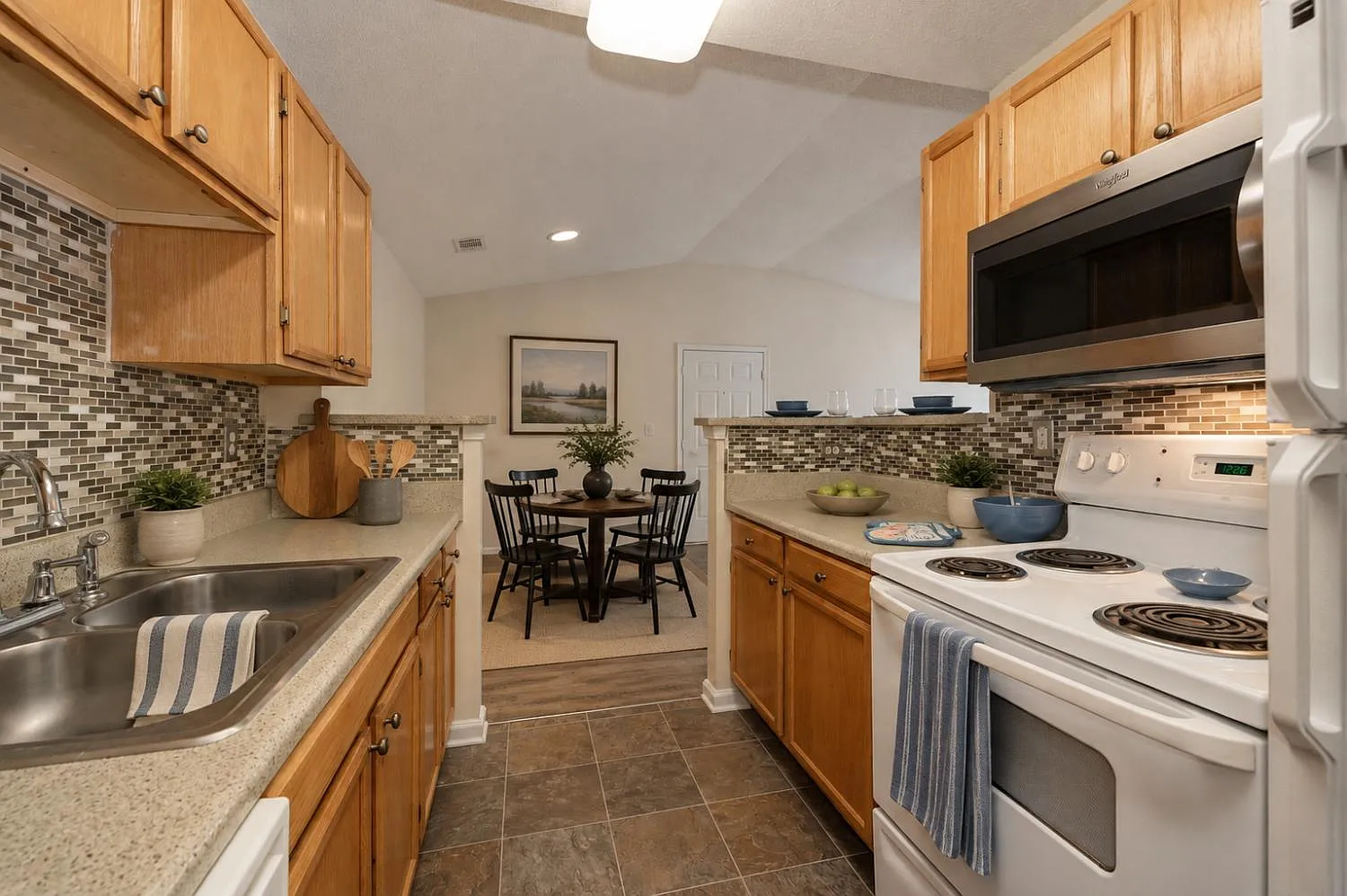 Forest Oaks Apartment Homes — Photo 1