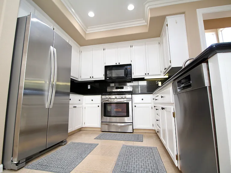 15512 Oceanside Way — Photo 16