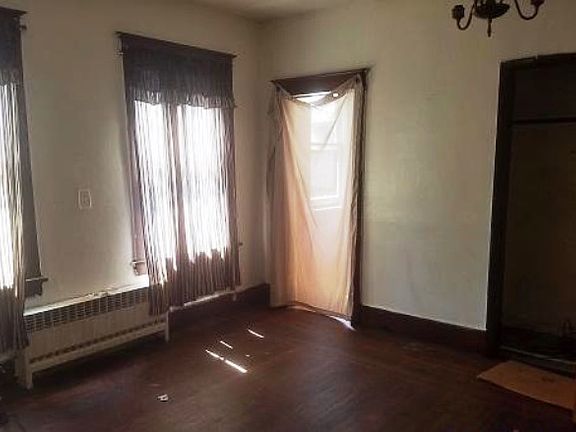 5th image of 20 Washington St