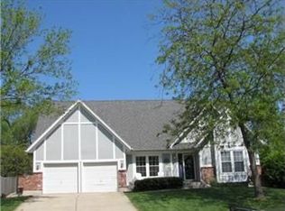 5009 Stearns St, Shawnee, KS 66203