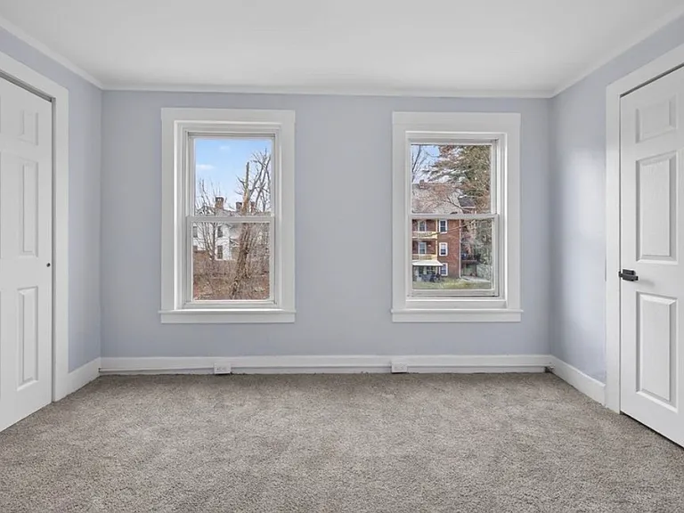 77 Off Hamilton St #2R — Photo 12