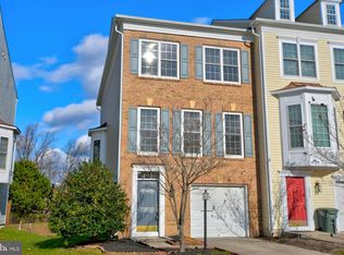 2436 Terra Cotta Cir, Herndon, VA 20171