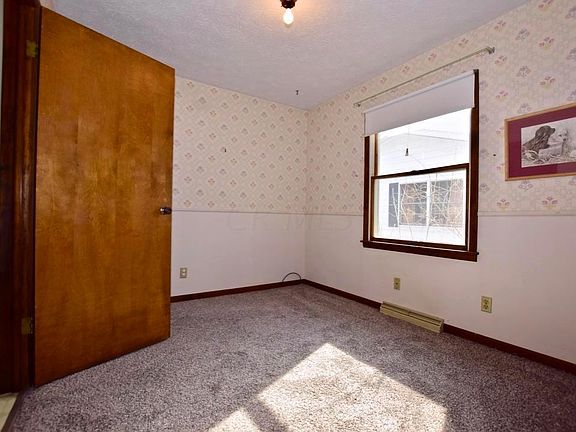 5th image of 808 Christopher Dr