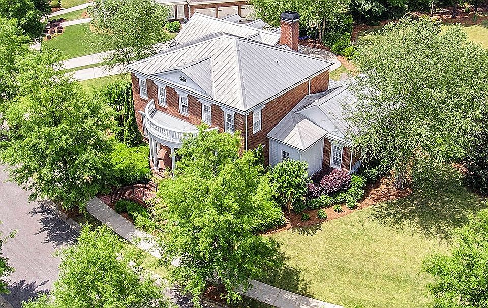 1st image of 453 Founders Park Dr E