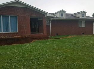 906 N Cave St, Tuscumbia, AL 35674